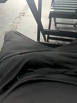 Snapshot of Farias8837 chatting on 1, 11, 2025 Farias8837 online show from 1, 11, 2025