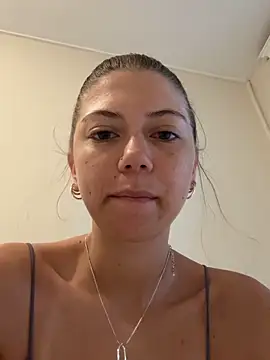 emilycoco online show from 14, 6, 2026