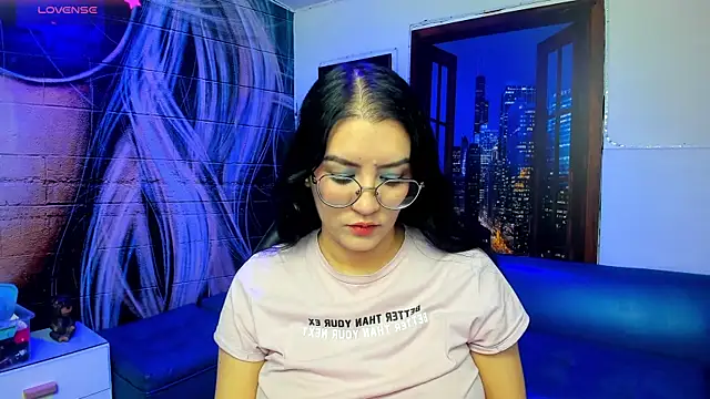 Violetaa diazz online show from 11, 2, 2025