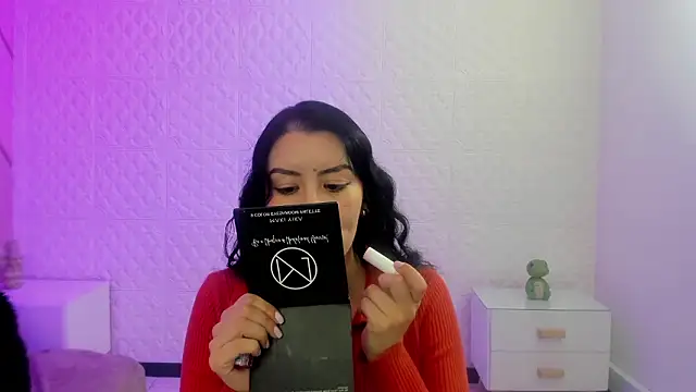 Violetaa diazz online show from 25, 3, 2026