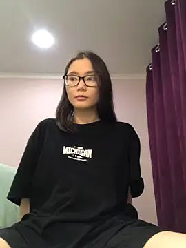 Snapshot of Milka23 chatting on 24, 12, 2024 Milka23 online show from 24, 12, 2024