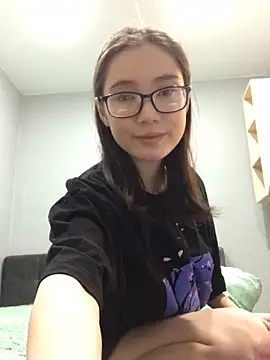 Snapshot of Milka23 chatting on 14, 2, 2025 Milka23 online show from 14, 2, 2025