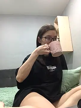 Snapshot of Milka23 chatting on 15, 2, 2025 Milka23 online show from 15, 2, 2025