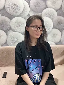 Snapshot of Milka23 chatting on 7, 3, 2025 Milka23 online show from 7, 3, 2025