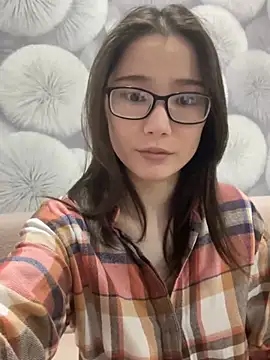 Snapshot of Milka23 chatting on 9, 3, 2025 Milka23 online show from 9, 3, 2025