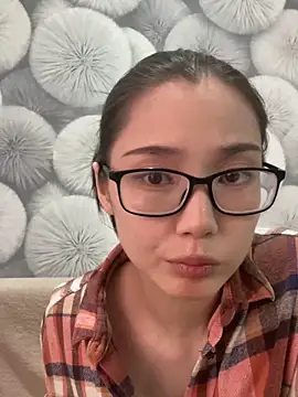 Snapshot of Milka23 chatting on 21, 3, 2025 Milka23 online show from 21, 3, 2025