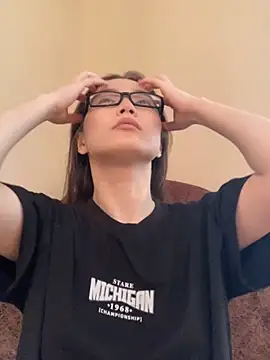 Snapshot of Milka23 chatting on 28, 9, 2025 Milka23 online show from 28, 9, 2025