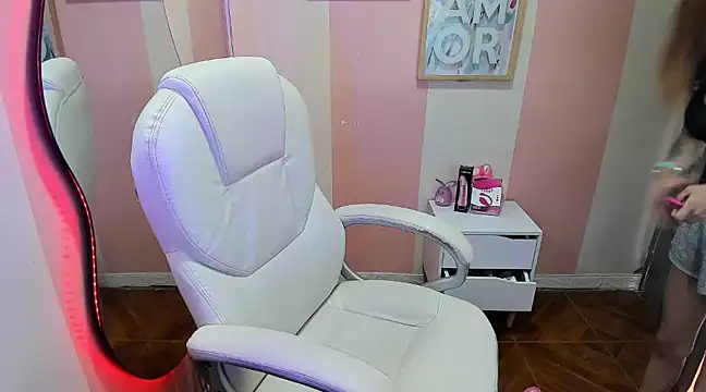 Snapshot of Dafnebela1 chatting on 2, 12, 2024 Dafnebela1 online show from 2, 12, 2024