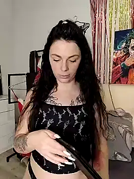 Lola Hale online show from 24, 12, 2024