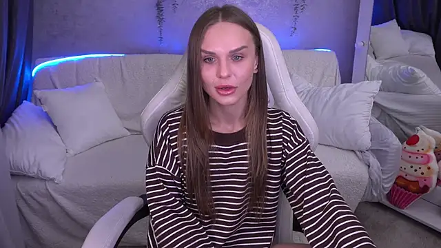 KiraGrayy online show from 15, 11, 2025