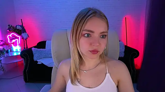 Snapshot of EmilySunshineS chatting on 12, 12, 2024 EmilySunshineS online show from 12, 12, 2024