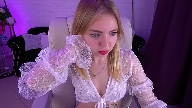 Snapshot of EmilySunshineS chatting on 16, 12, 2024 EmilySunshineS online show from 16, 12, 2024