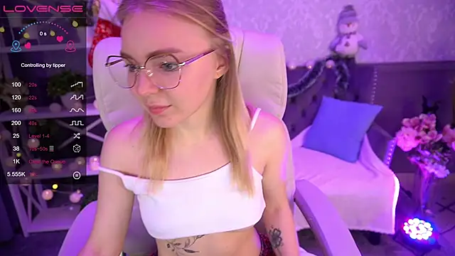 Snapshot of EmilySunshineS chatting on 25, 12, 2024 EmilySunshineS online show from 25, 12, 2024