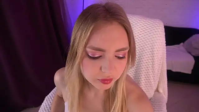 Snapshot of EmilySunshineS chatting on 12, 1, 2025 EmilySunshineS online show from 12, 1, 2025