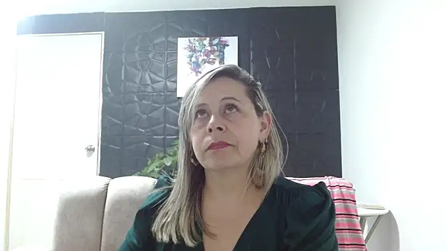 Snapshot of CINTHIA1609 chatting on 25, 2, 2025 CINTHIA1609 online show from 25, 2, 2025
