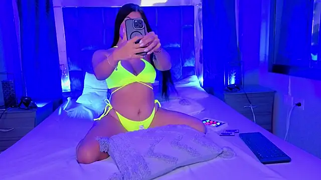 Snapshot of Mia_Oxford chatting on 11, 10, 2025 Mia Oxford online show from 11, 10, 2025