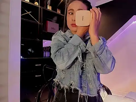 Coral Gibson online show from 6, 5, 2026
