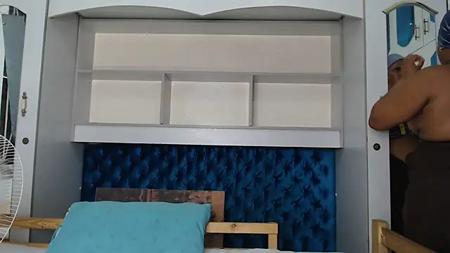 Snapshot of Zeeyonce696 chatting on 5, 12, 2024 Zeeyonce696 online show from 5, 12, 2024