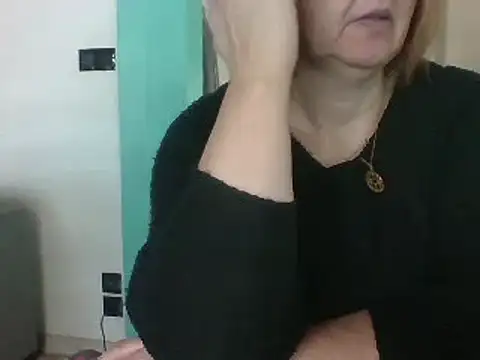 Snapshot of Sandcoq chatting on 18, 12, 2024 Sandcoq online show from 18, 12, 2024