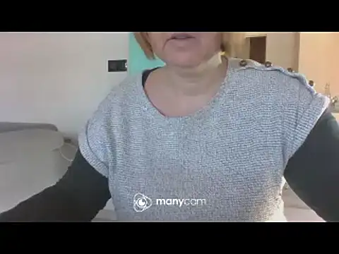 Snapshot of Sandcoq chatting on 6, 2, 2025 Sandcoq online show from 6, 2, 2025