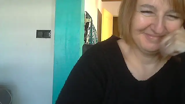 Snapshot of Sandcoq chatting on 29, 9, 2025 Sandcoq online show from 29, 9, 2025