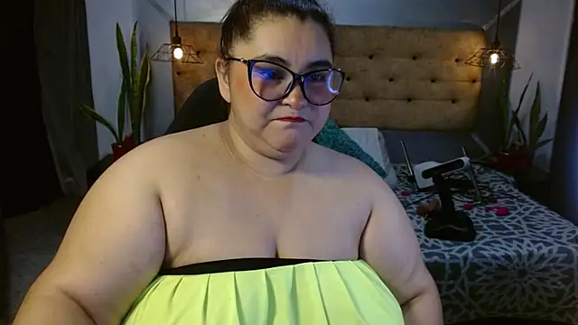 KATIIA16 online show from 12, 9, 2025