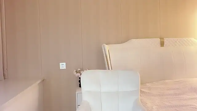 Snapshot of jiaozi-kiss chatting on 8, 1, 2025 jiaozi-kiss online show from 8, 1, 2025