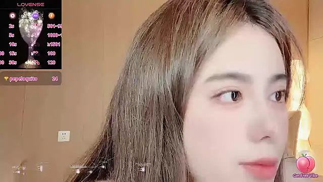 Snapshot of jiaozi-kiss chatting on 1, 2, 2025 jiaozi-kiss online show from 1, 2, 2025