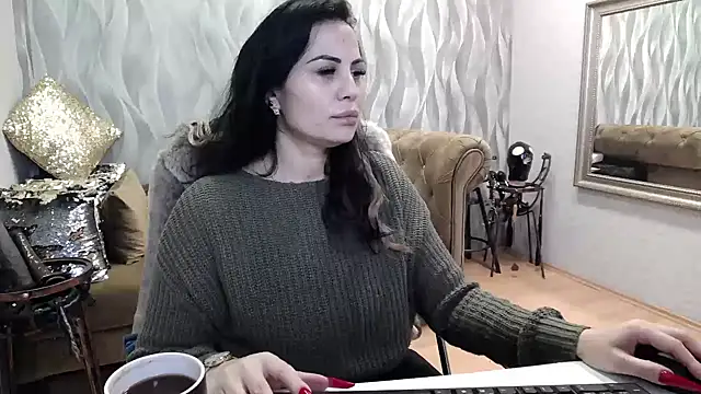 Sara Poison online show from 4, 10, 2025