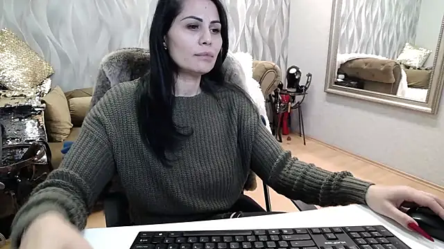 Sara Poison online show from 10, 11, 2025