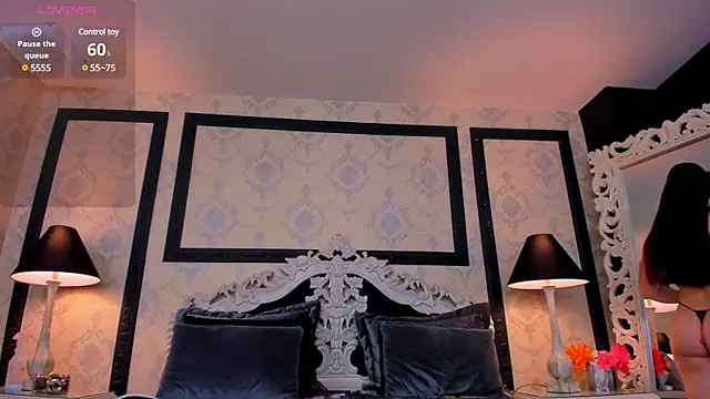 Snapshot of ImSophiie chatting on 8, 3, 2025 ImSophiie online show from 8, 3, 2025