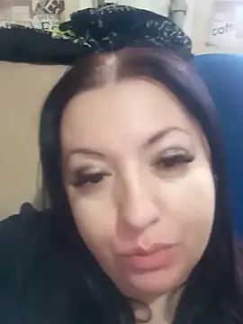Snapshot of Veronica-Celie chatting on 1, 1, 2025 Veronica-Celie online show from 1, 1, 2025