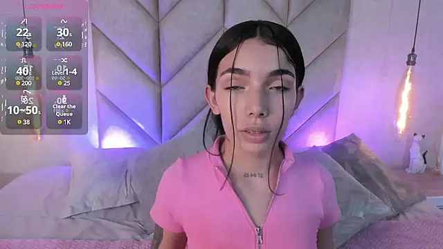 Mollymoon1 online show from 4, 12, 2024