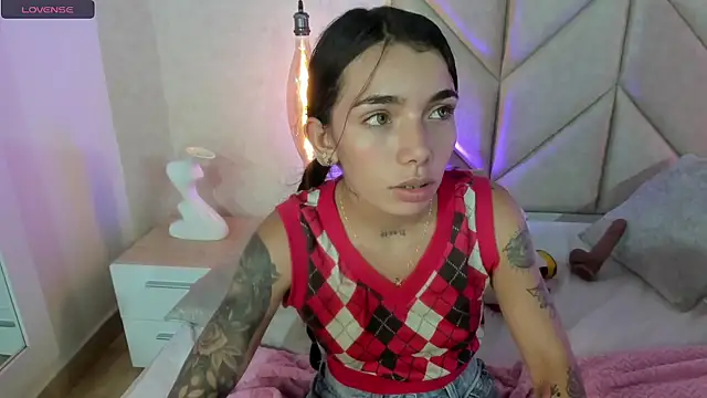 Mollymoon1 online show from 11, 12, 2024