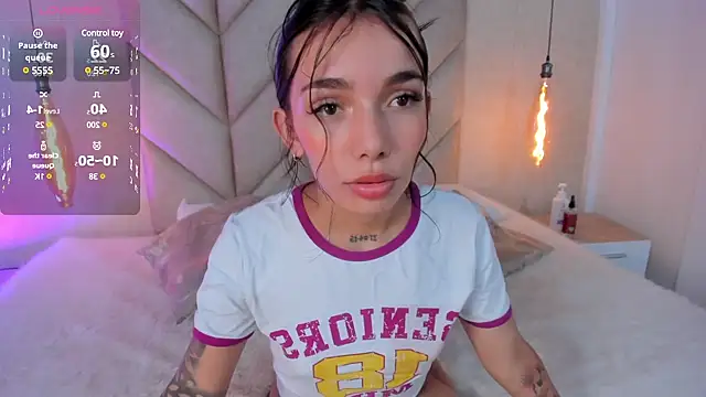 Mollymoon1 online show from 24, 1, 2025