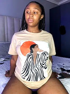 Snapshot of Pearl_00 chatting on 16, 10, 2025 Pearl 00 online show from 16, 10, 2025