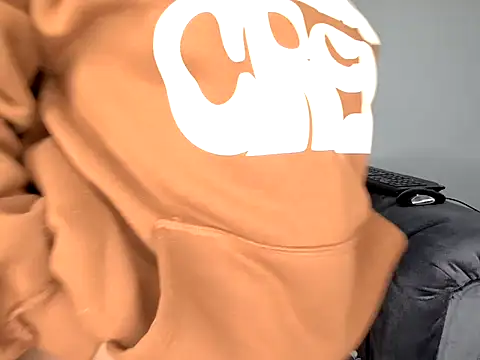 Snapshot of Pearl_00 chatting on 29, 10, 2025 Pearl 00 online show from 29, 10, 2025