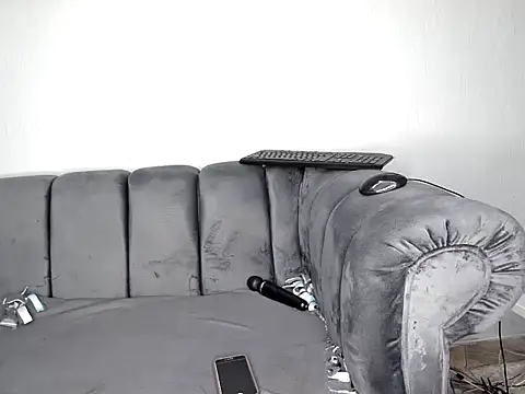 Snapshot of Pearl_00 chatting on 13, 11, 2025 Pearl 00 online show from 13, 11, 2025