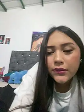 Snapshot of YuliiCamm chatting on 17, 12, 2024 YuliiCamm online show from 17, 12, 2024