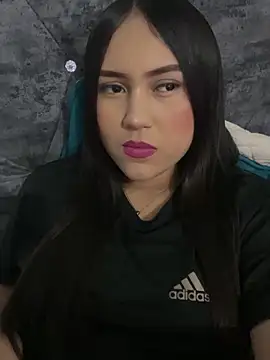 Snapshot of YuliiCamm chatting on 25, 1, 2025 YuliiCamm online show from 25, 1, 2025