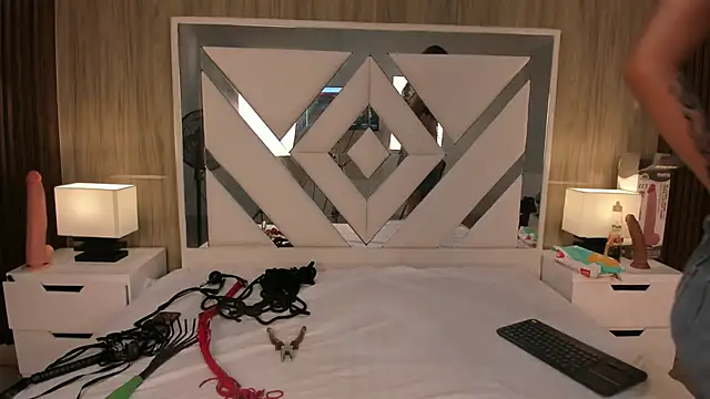 ValentinaThomas online show from 4, 10, 2025