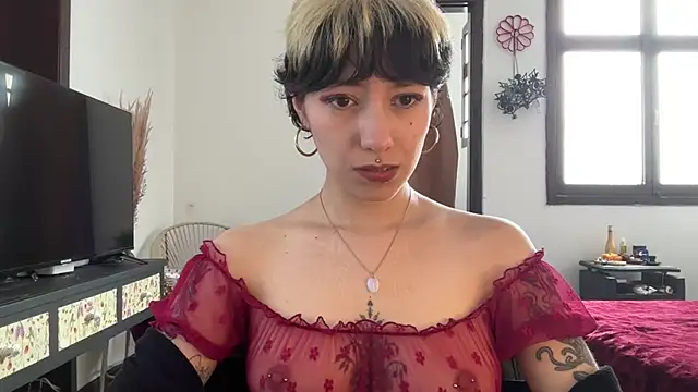 Snapshot of cataline_de_aragaon chatting on 13, 1, 2025 cataline de aragaon online show from 13, 1, 2025