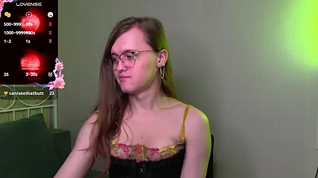 YukoFanee online show from 27, 11, 2025