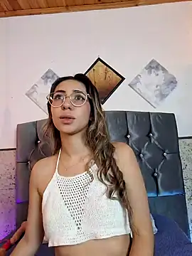 Scarlett Khan online show from 14, 1, 2025