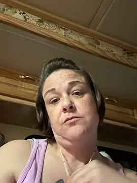 Snapshot of TheANNswer chatting on 9, 4, 2026 TheANNswer online show from 9, 4, 2026