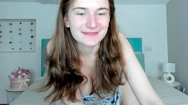Snapshot of L1ittle_kitty_ chatting on 20, 9, 2025 L1ittle kitty  online show from 20, 9, 2025