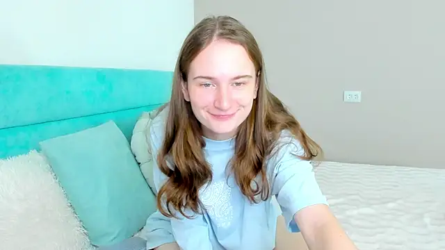 Snapshot of L1ittle_kitty_ chatting on 28, 9, 2025 L1ittle kitty  online show from 28, 9, 2025