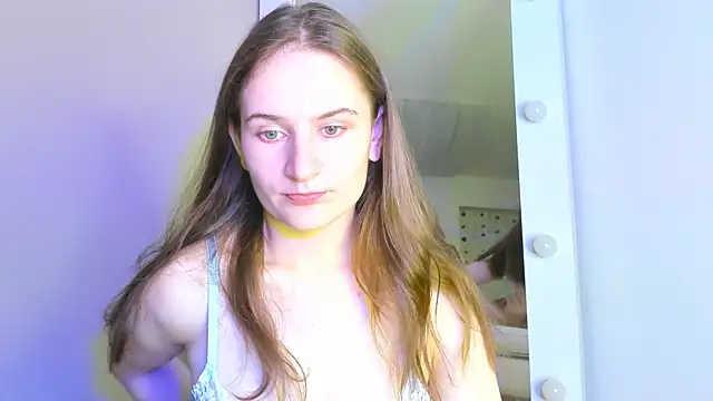 Snapshot of L1ittle_kitty_ chatting on 10, 10, 2025 L1ittle kitty  online show from 10, 10, 2025