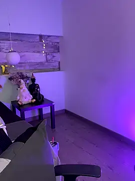 Alisha-Bond online show from 2, 12, 2024