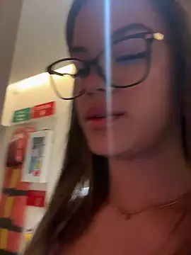 Alisha-Bond online show from 30, 1, 2025